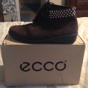 Ecco Suede Ankle Boots size Eu 40/10us